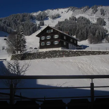 Aparthotel 333 Mit Schwimmbad Kleinwalsertal Mittelberg Exterior photo