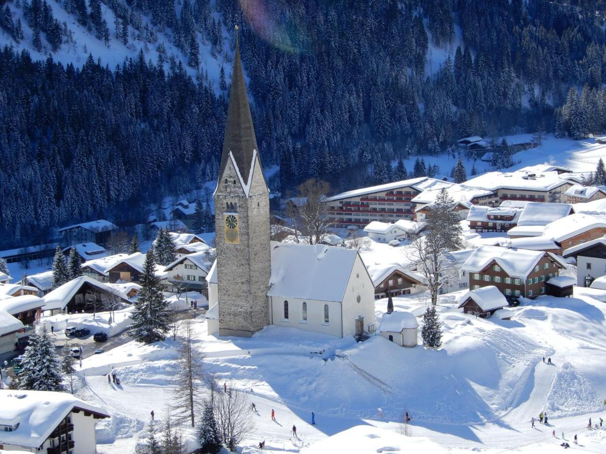 333 Mit Schwimmbad Kleinwalsertal Appartement *