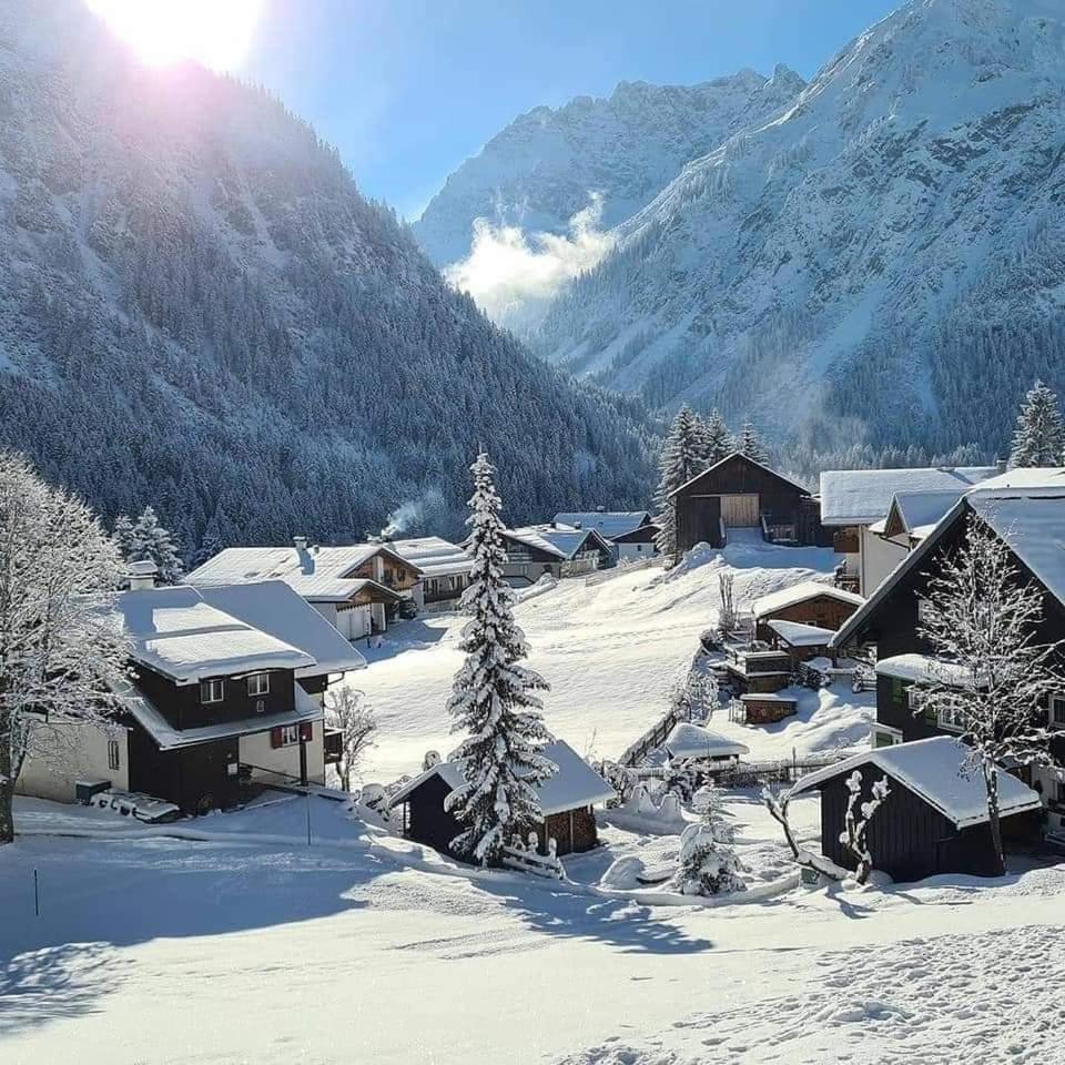 333 Mit Schwimmbad Kleinwalsertal Apartment Mittelberg